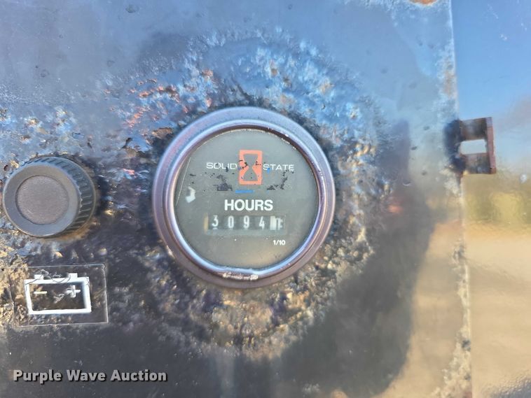 image for item DZ3964 Vermeer BC1000 XL Chipper wood chipper