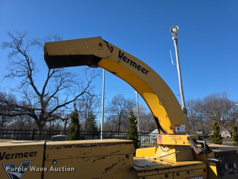image for item DZ3964 Vermeer BC1000 XL Chipper wood chipper