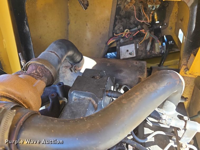 image for item DZ3964 Vermeer BC1000 XL Chipper wood chipper