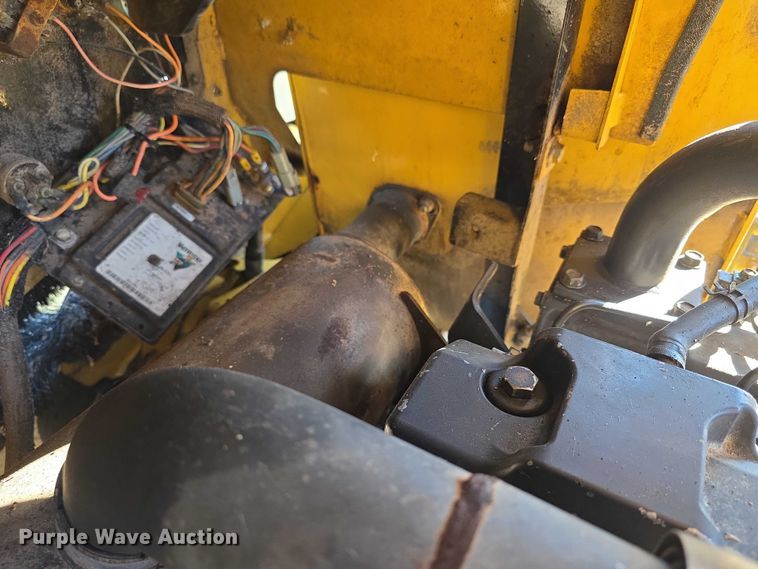 image for item DZ3964 Vermeer BC1000 XL Chipper wood chipper