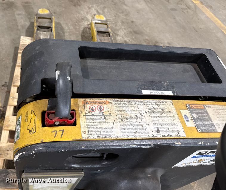 image for item DZ4333 (6) Yale MPB040-EN24T2748 pallet jacks