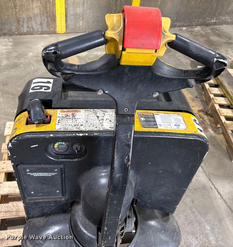 image for item DZ4333 (6) Yale MPB040-EN24T2748 pallet jacks