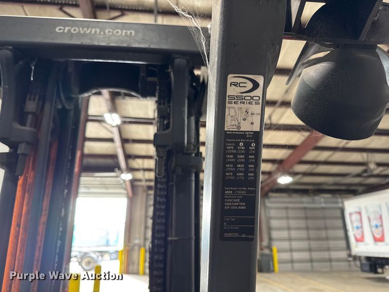 image for item DZ4334 Crown RC5545-40 forklift