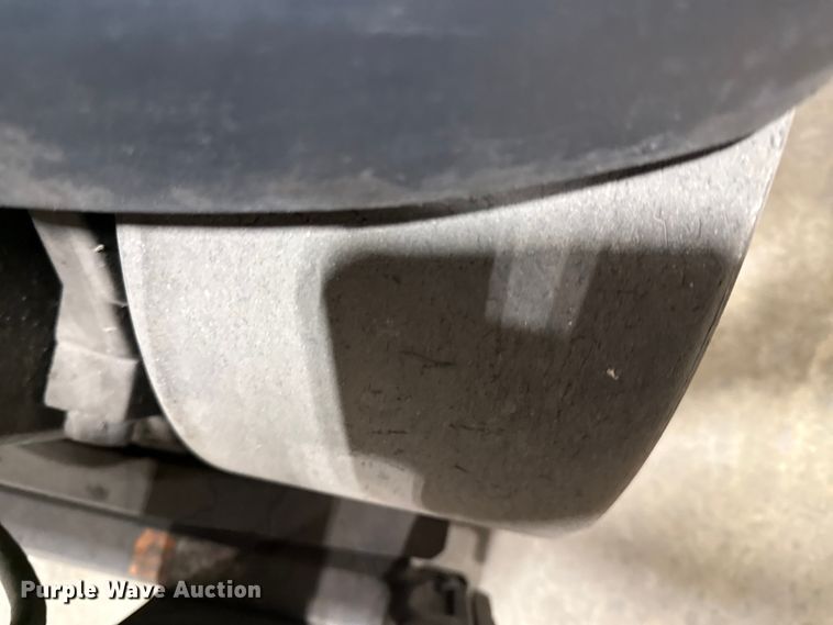 image for item DZ4335 Crown RC5545-40 forklift