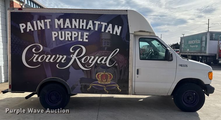 image for item DZ4337 2005 Ford E350 Super Duty box truck