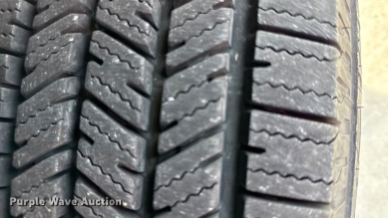 image for item DZ4337 2005 Ford E350 Super Duty box truck