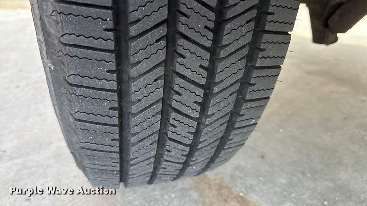 image for item DZ4337 2005 Ford E350 Super Duty box truck