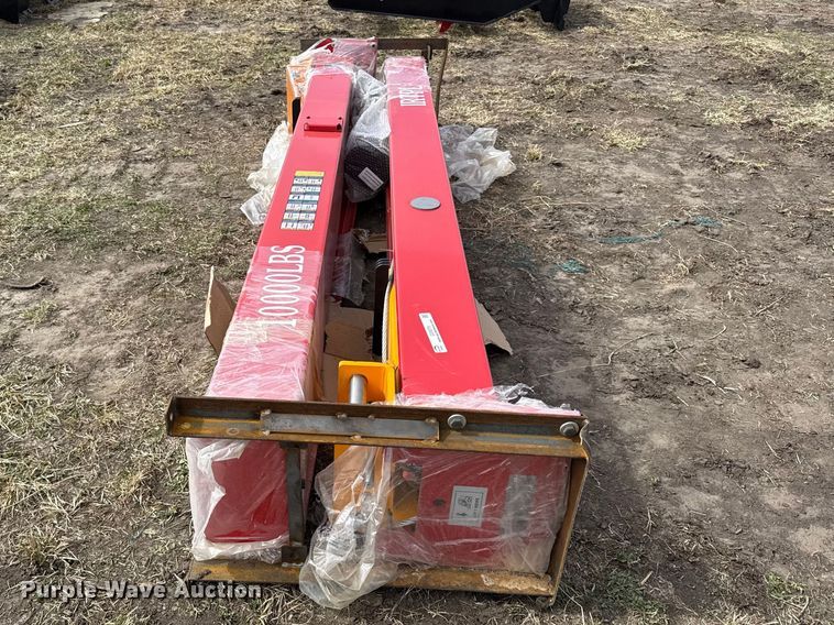 image for item DZ4373 IRanch automotive lift