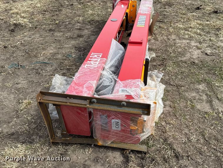 image for item DZ4373 IRanch automotive lift