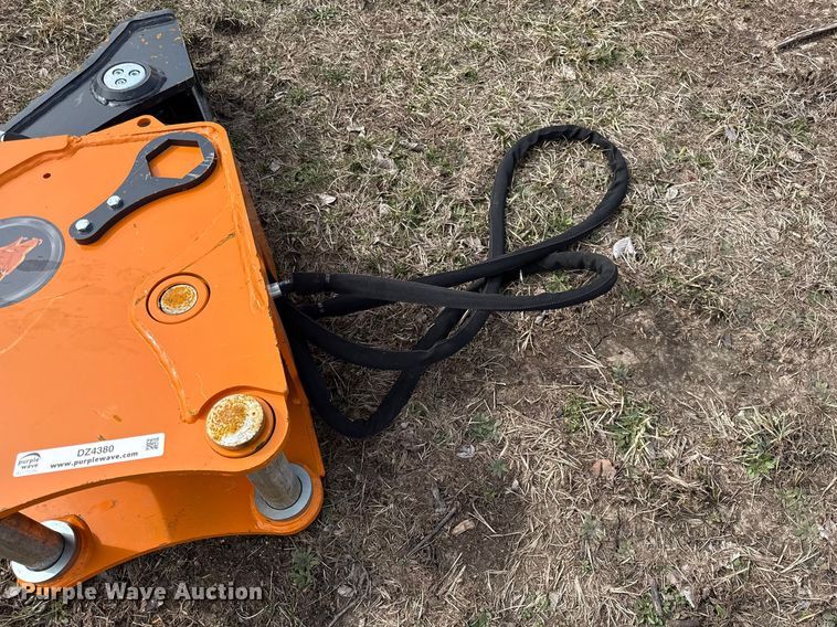 image for item DZ4380 Wolverine demolition grapple