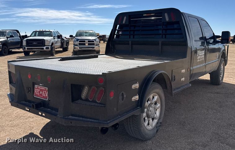 image for item DZ4990 2012 Ford F350 Super Duty Crew Cab flatbed pickup truck