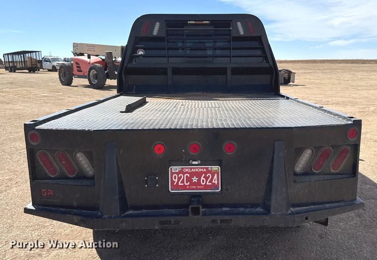 image for item DZ4990 2012 Ford F350 Super Duty Crew Cab flatbed pickup truck