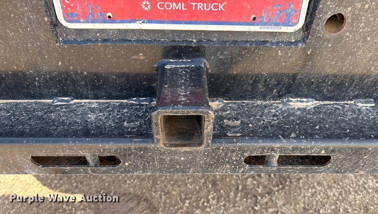 image for item DZ4990 2012 Ford F350 Super Duty Crew Cab flatbed pickup truck