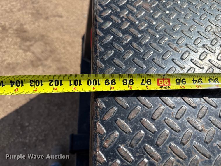 image for item DZ4990 2012 Ford F350 Super Duty Crew Cab flatbed pickup truck