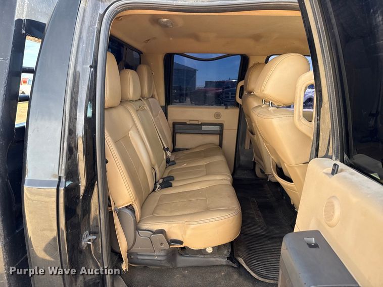 image for item DZ4990 2012 Ford F350 Super Duty Crew Cab flatbed pickup truck