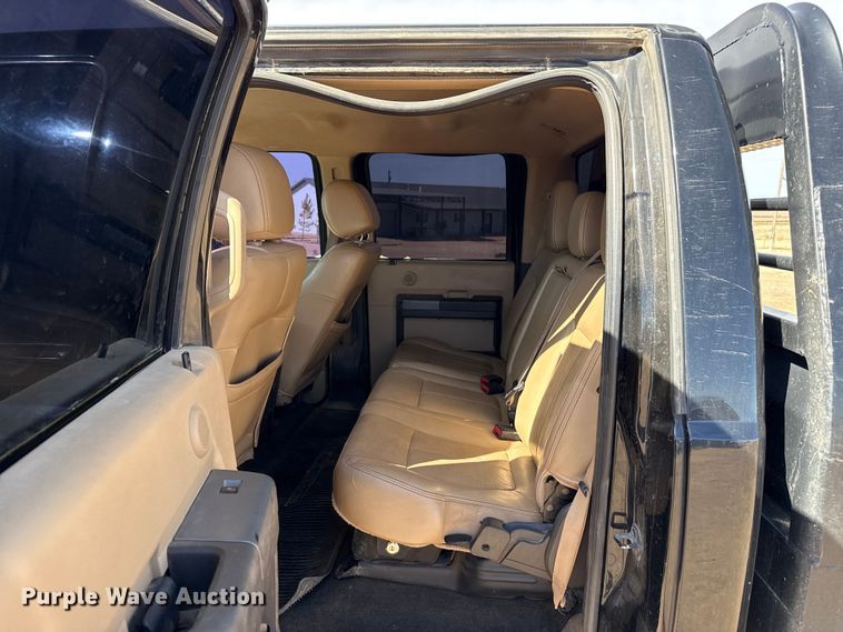 image for item DZ4990 2012 Ford F350 Super Duty Crew Cab flatbed pickup truck