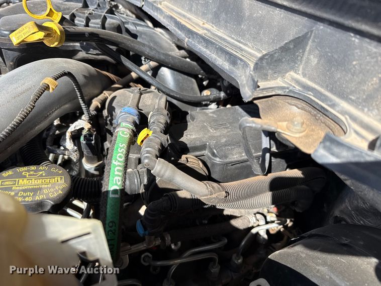 image for item DZ4990 2012 Ford F350 Super Duty Crew Cab flatbed pickup truck