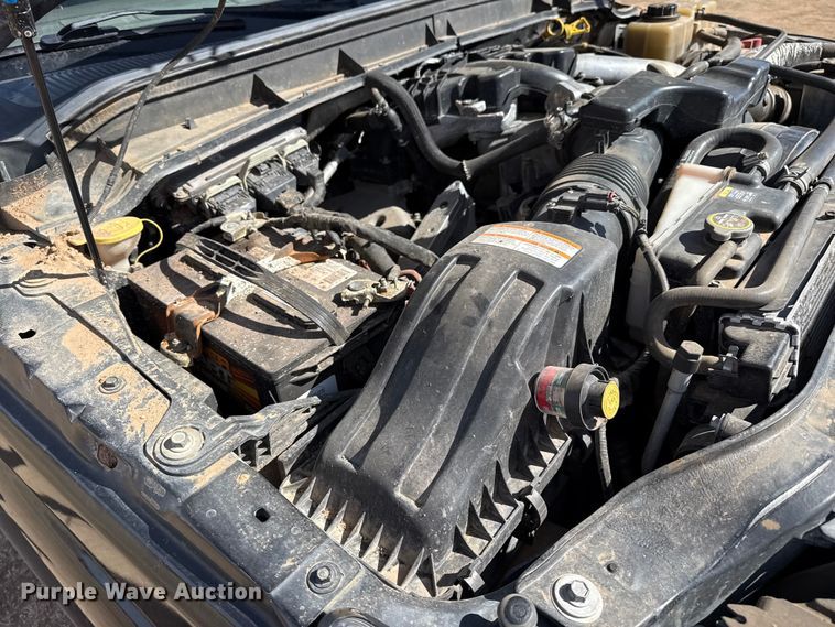 image for item DZ4990 2012 Ford F350 Super Duty Crew Cab flatbed pickup truck