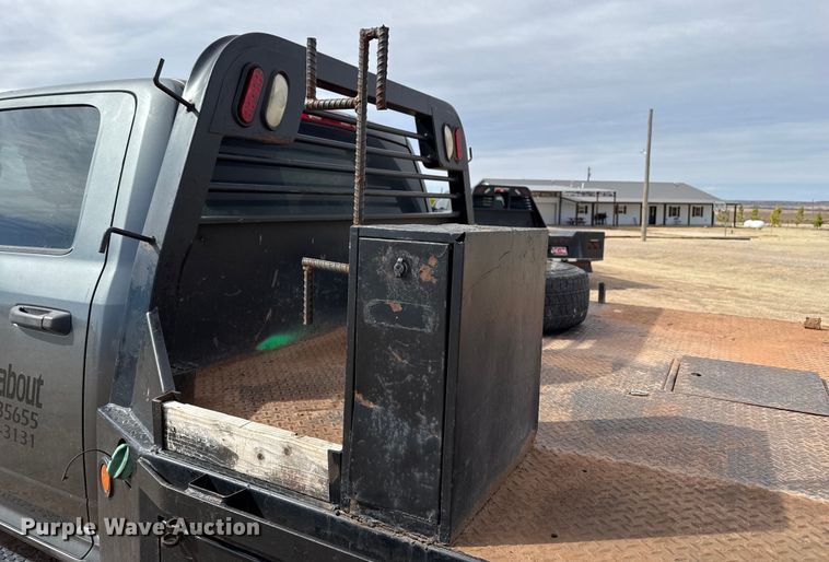 image for item DZ4991 2013 RAM 3500 Crew Cab flatbed pickup truck