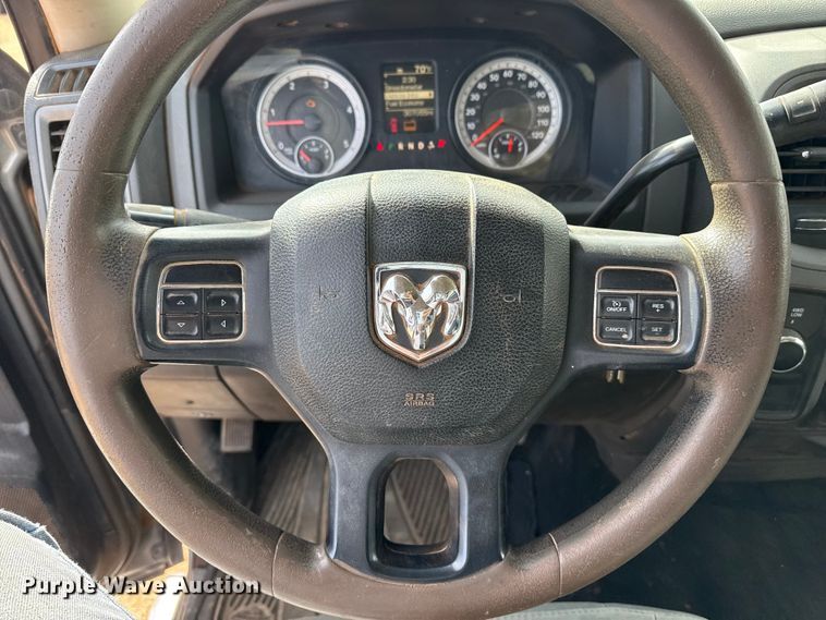 image for item DZ4991 2013 RAM 3500 Crew Cab flatbed pickup truck