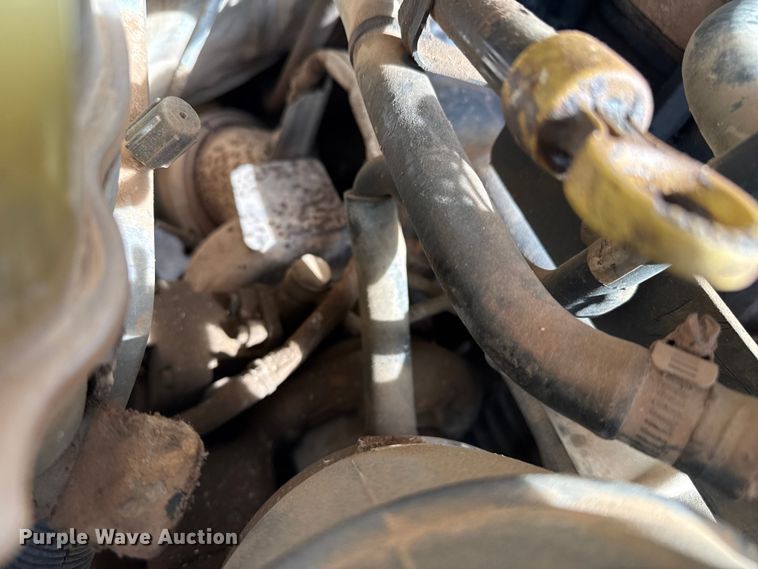 image for item DZ4991 2013 RAM 3500 Crew Cab flatbed pickup truck