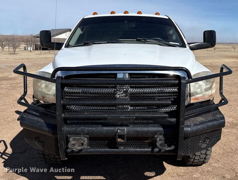 image for item DZ4993 2006 Dodge Ram 3500 Crew Cab flatbed pickup truck