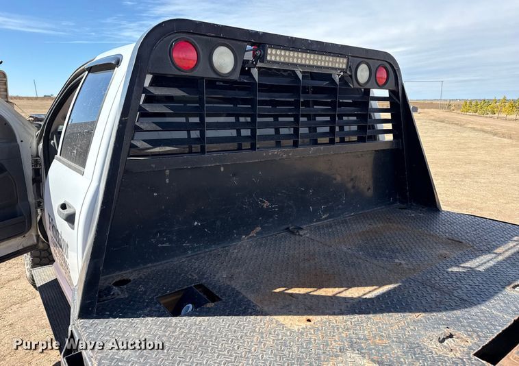 image for item DZ4993 2006 Dodge Ram 3500 Crew Cab flatbed pickup truck