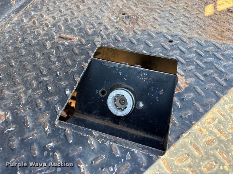 image for item DZ4993 2006 Dodge Ram 3500 Crew Cab flatbed pickup truck