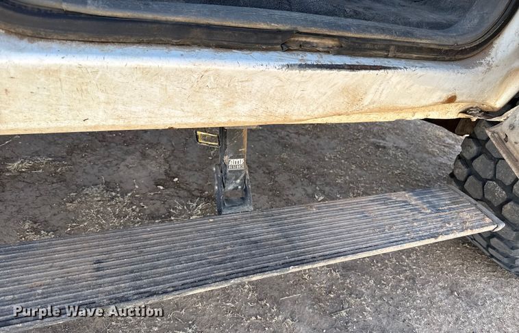 image for item DZ4993 2006 Dodge Ram 3500 Crew Cab flatbed pickup truck