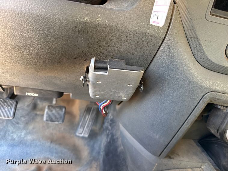 image for item DZ4993 2006 Dodge Ram 3500 Crew Cab flatbed pickup truck