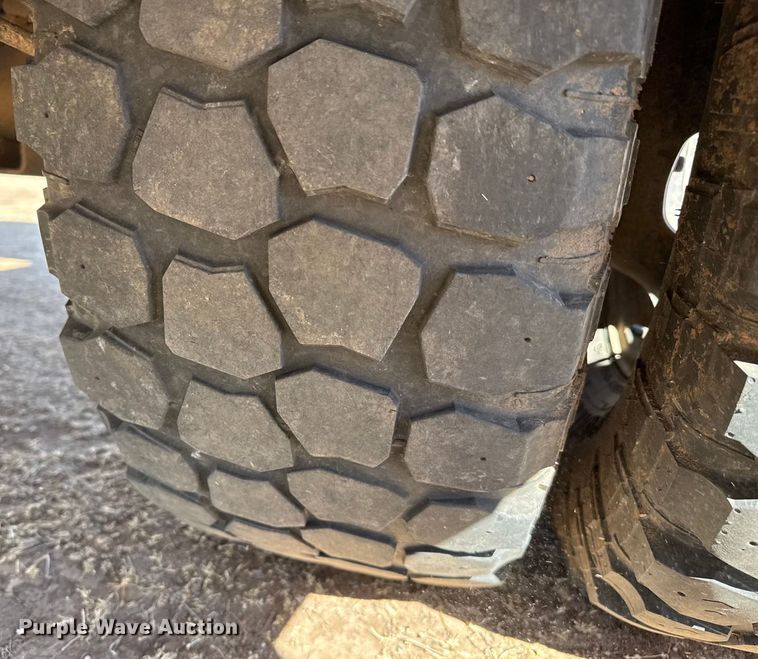 image for item DZ4993 2006 Dodge Ram 3500 Crew Cab flatbed pickup truck