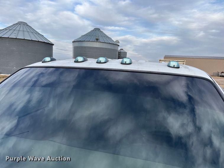 image for item DZ4995 2005 Ford F250 Super Duty Crew Cab pickup truck