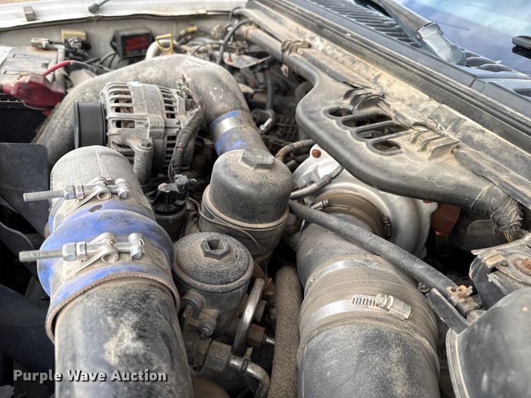 image for item DZ4995 2005 Ford F250 Super Duty Crew Cab pickup truck