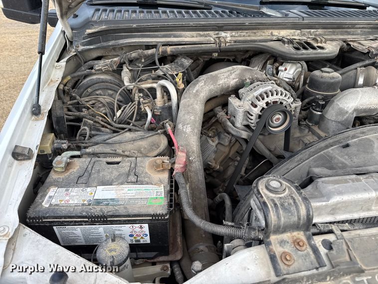 image for item DZ4995 2005 Ford F250 Super Duty Crew Cab pickup truck