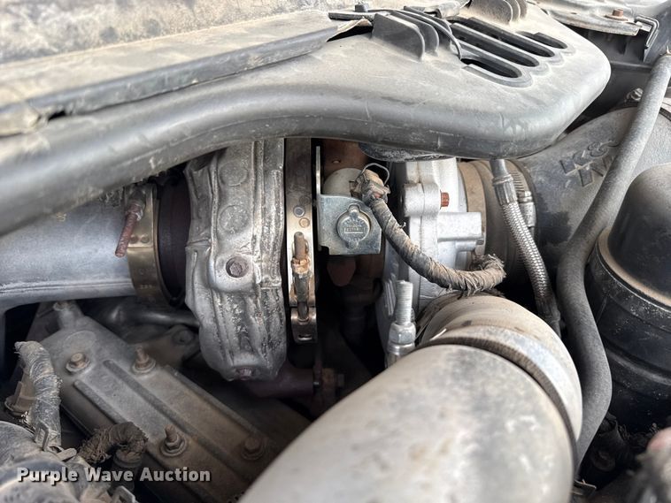 image for item DZ4995 2005 Ford F250 Super Duty Crew Cab pickup truck