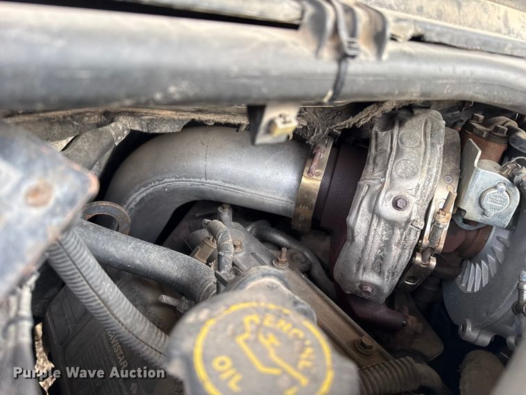 image for item DZ4995 2005 Ford F250 Super Duty Crew Cab pickup truck