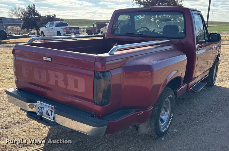 image for item DZ4998 1992 Ford F150 Flare Side pickup truck