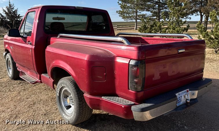image for item DZ4998 1992 Ford F150 Flare Side pickup truck