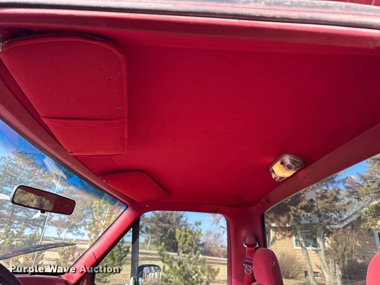 image for item DZ4998 1992 Ford F150 Flare Side pickup truck