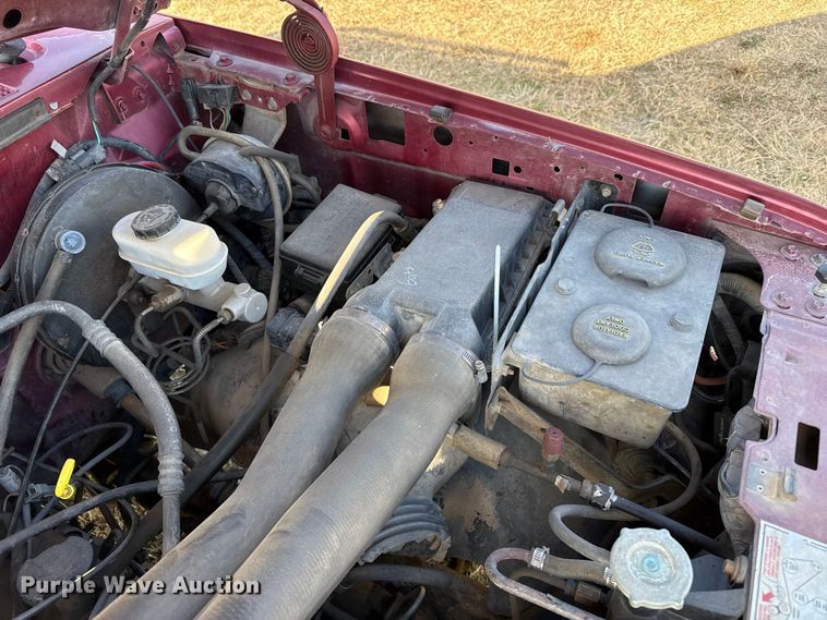 image for item DZ4998 1992 Ford F150 Flare Side pickup truck