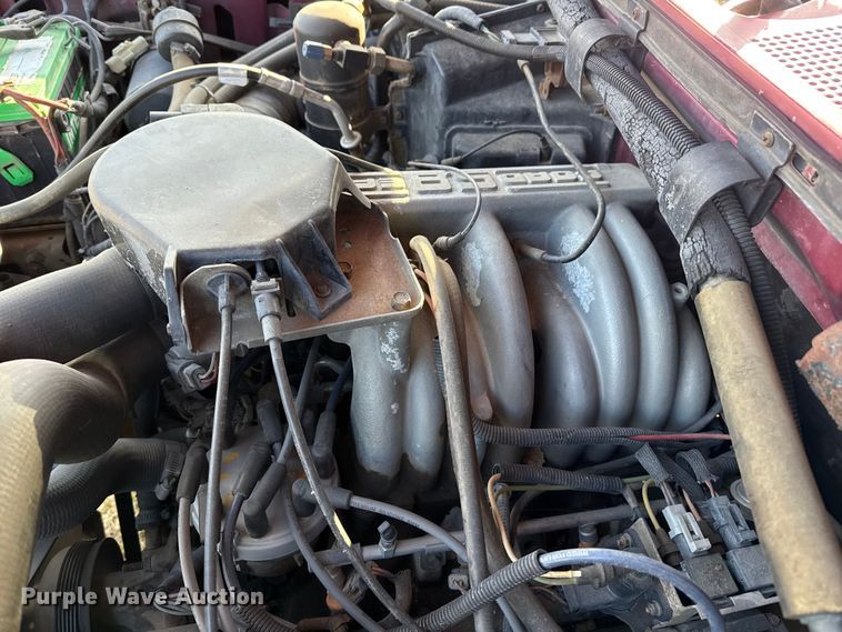 image for item DZ4998 1992 Ford F150 Flare Side pickup truck