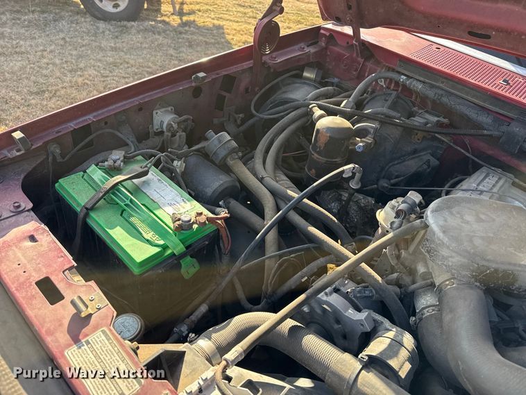 image for item DZ4998 1992 Ford F150 Flare Side pickup truck