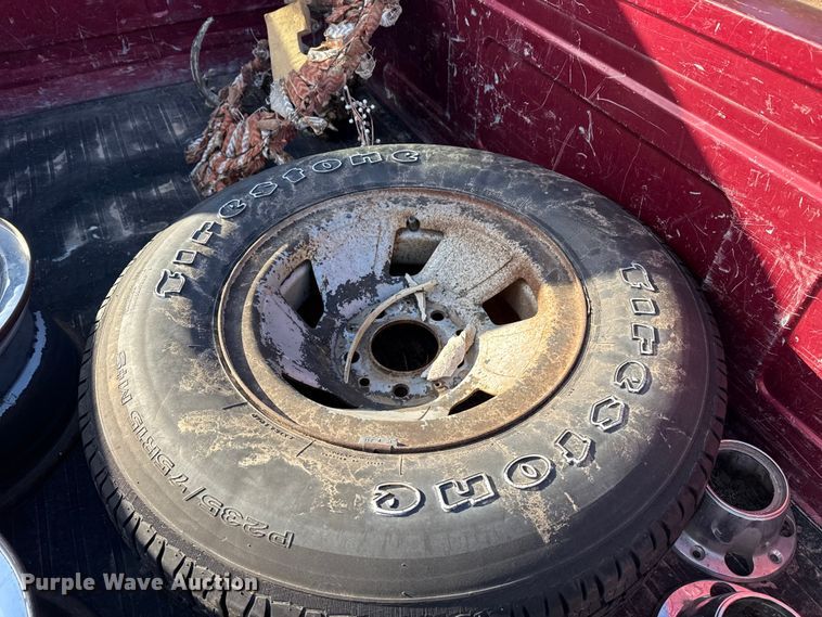 image for item DZ4998 1992 Ford F150 Flare Side pickup truck