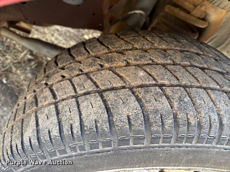 image for item DZ4998 1992 Ford F150 Flare Side pickup truck