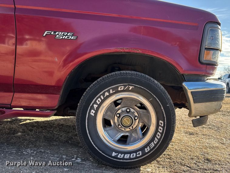 image for item DZ4998 1992 Ford F150 Flare Side pickup truck