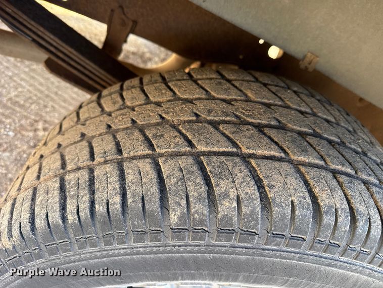 image for item DZ4998 1992 Ford F150 Flare Side pickup truck