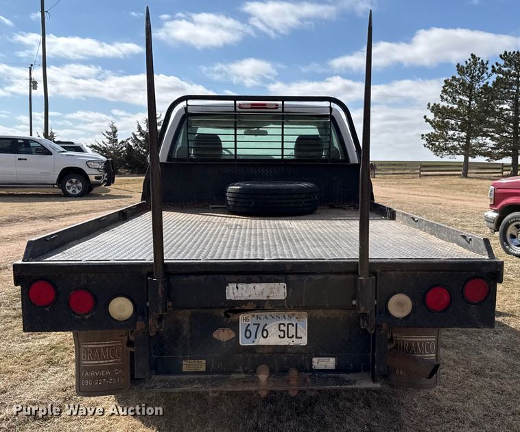 image for item DZ4999 2006 Chevrolet 2500HD bale bed pickup truck