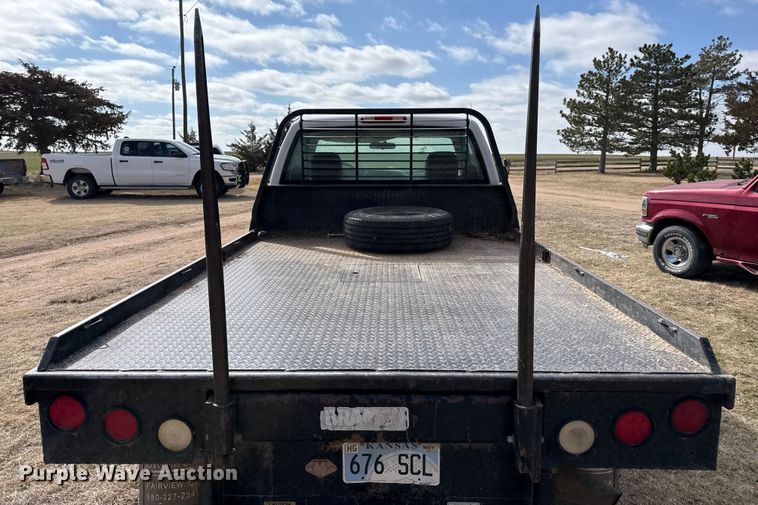 image for item DZ4999 2006 Chevrolet 2500HD bale bed pickup truck