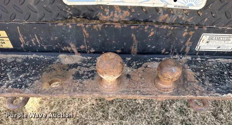 image for item DZ4999 2006 Chevrolet 2500HD bale bed pickup truck