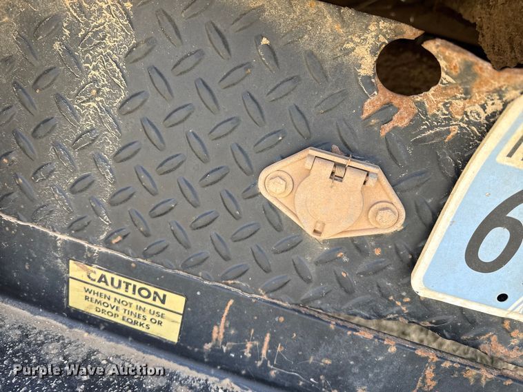 image for item DZ4999 2006 Chevrolet 2500HD bale bed pickup truck